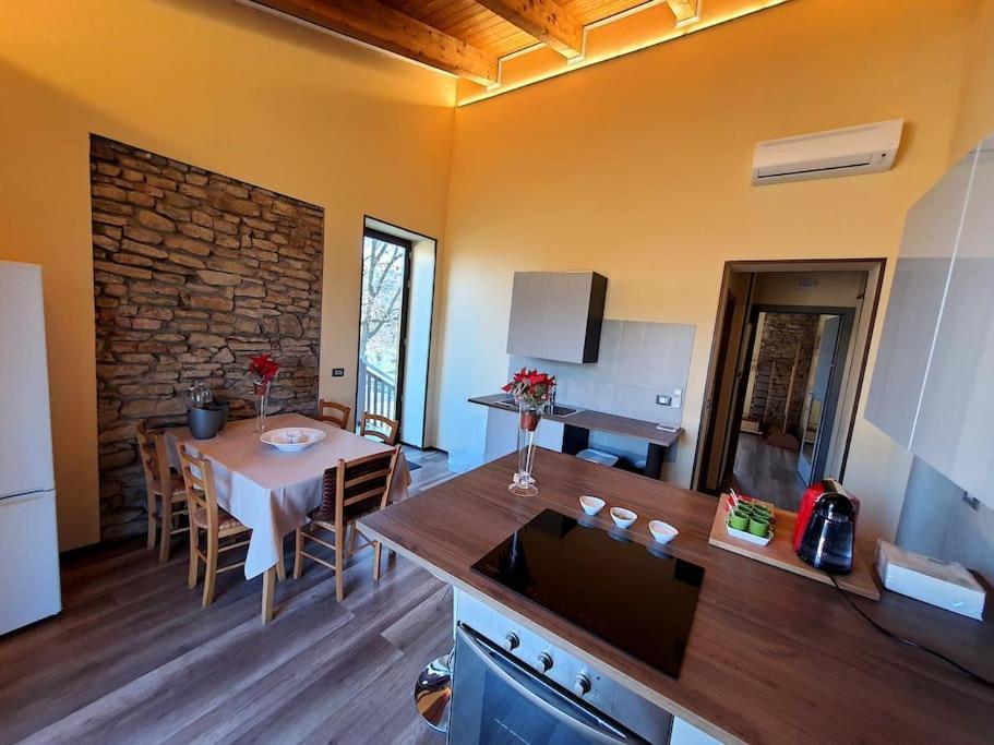 Villa Cristallo Private Apartment Fontanelice Kültér fotó
