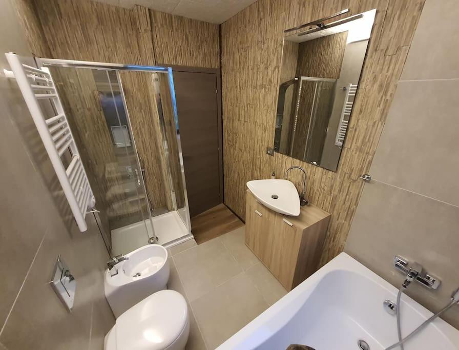 Villa Cristallo Private Apartment Fontanelice Kültér fotó