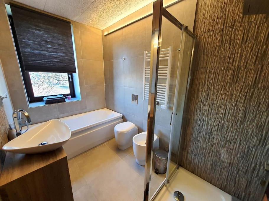 Villa Cristallo Private Apartment Fontanelice Kültér fotó